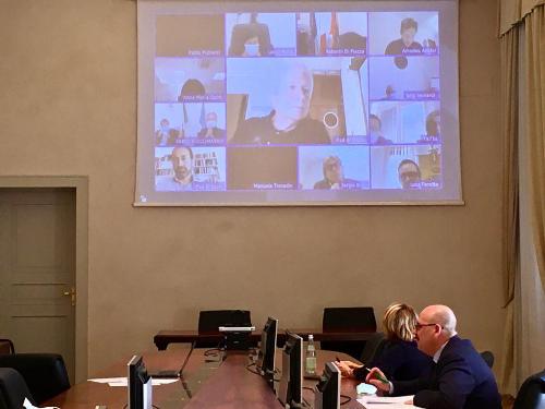 La videoconferenza con gli assessori regionali Sebastiano Callari, Sergio Emidio Bini e Fabio Scoccimarro con i comuni costieri sul tema della stagione balneare